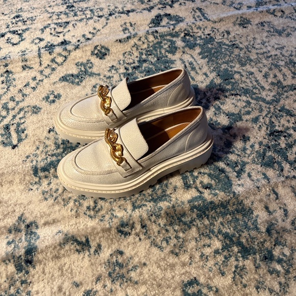 Tory Burch White Loafers with Gold Chain Detail - Picture 4 of 6